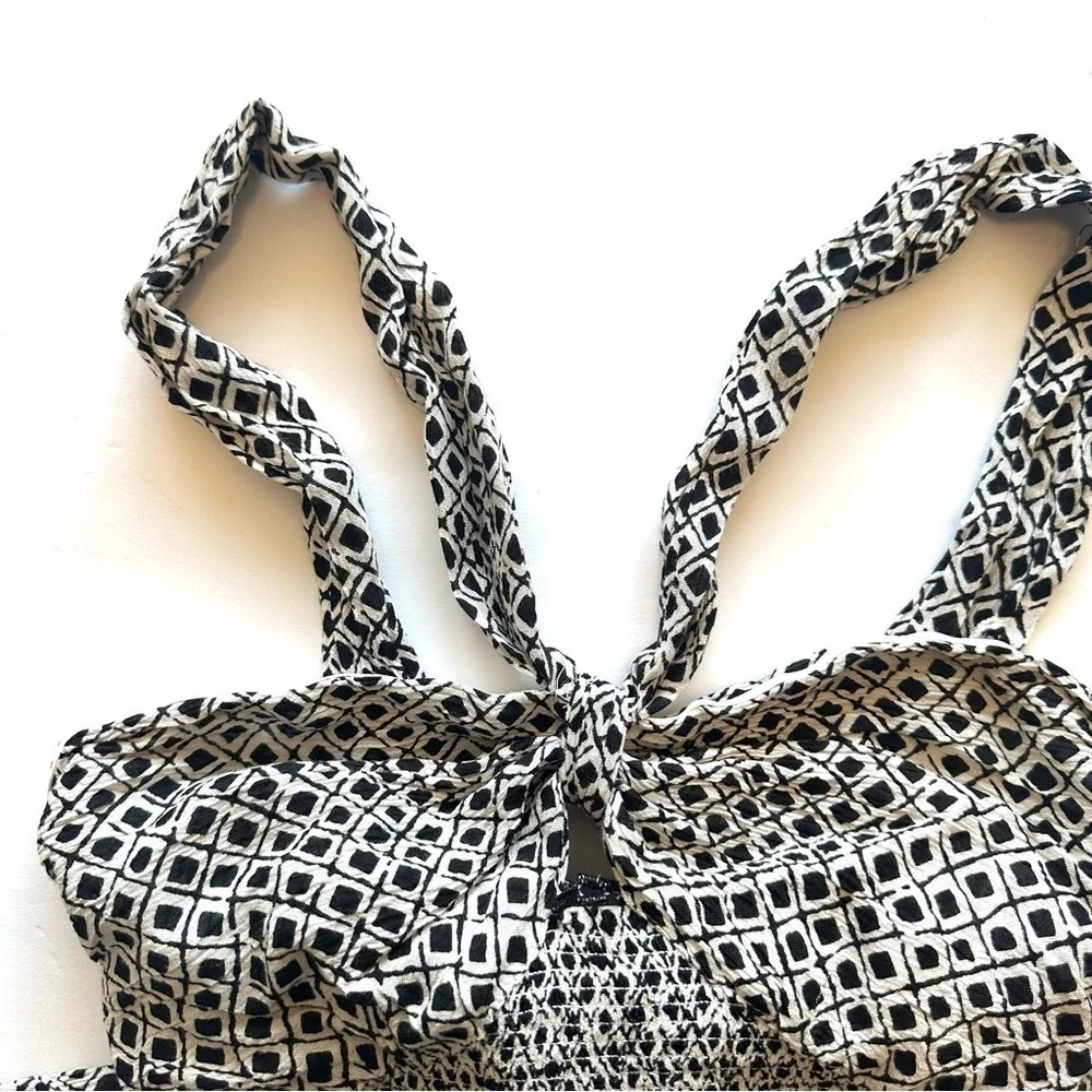 Urban Outfitters Kiara Smocked Tie Back Crop Top Size Medium